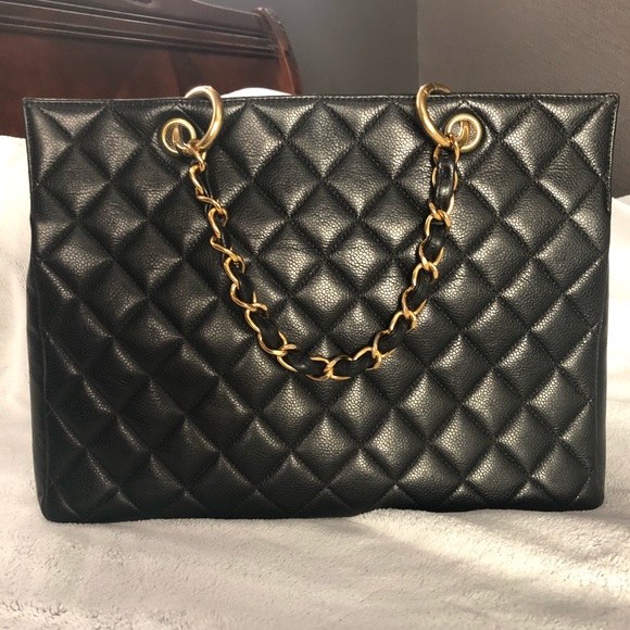 🔴SOLD🔴Authentic RARE Vintage Chanel GST - Picture 2 of 8